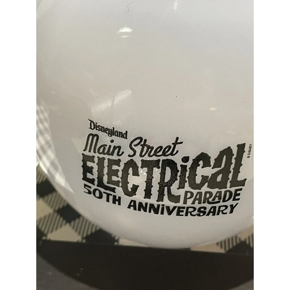 2 Pcs Disneyland Main Street 50TH Anniv. Electrical Parade Light Up Bulb Sipper